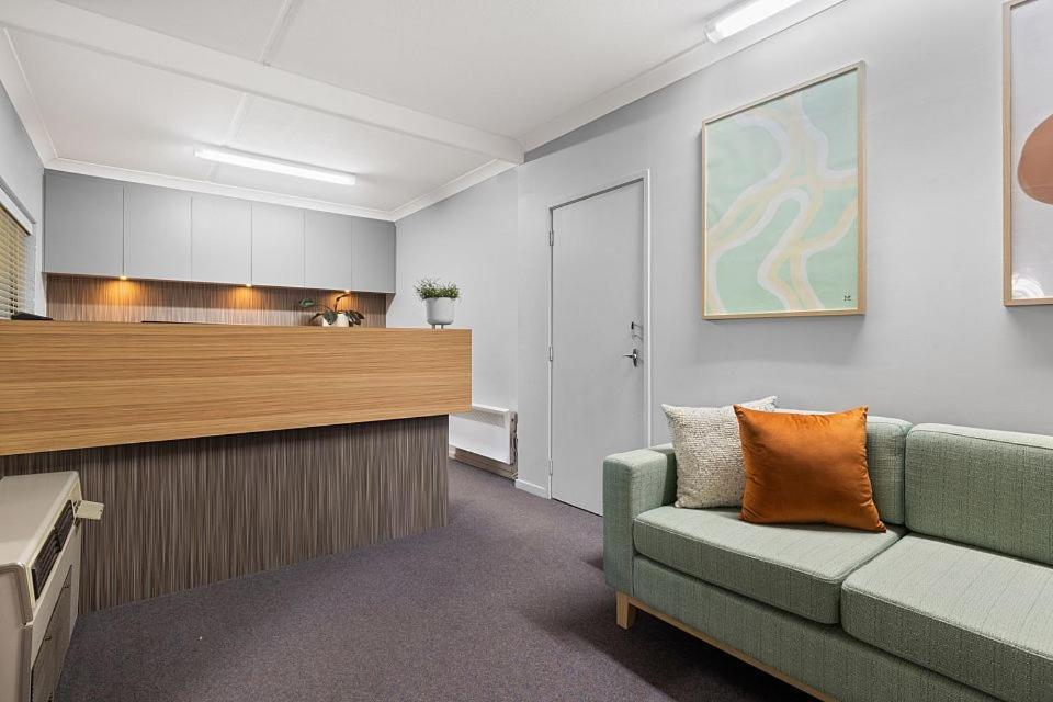 Oxley Court Serviced Apartments Canberra Bagian luar foto