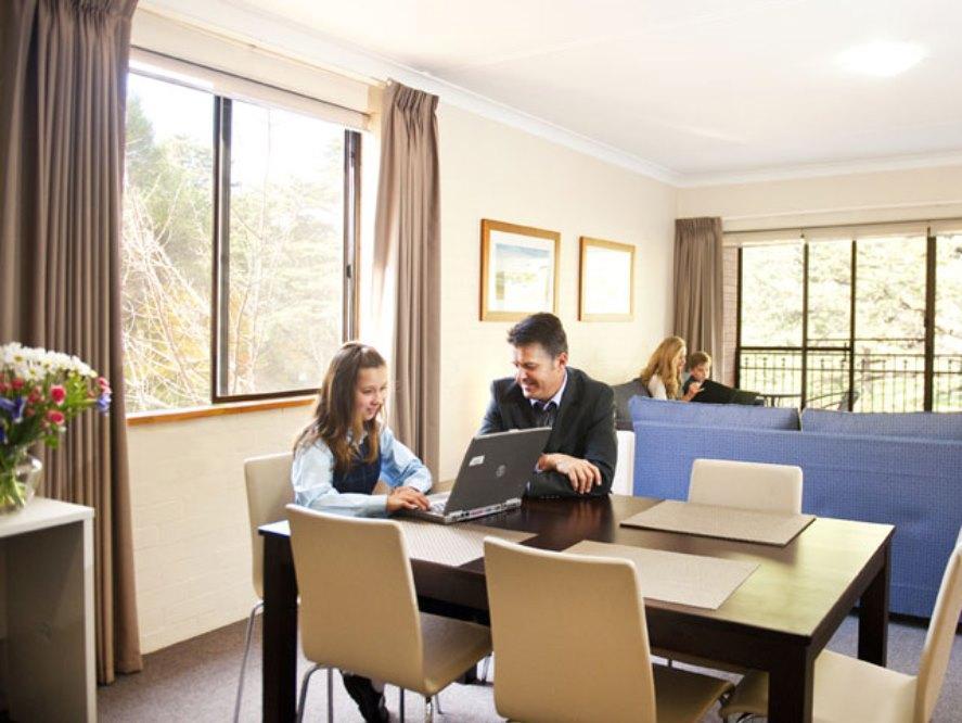 Oxley Court Serviced Apartments Canberra Bagian luar foto